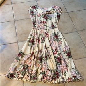 Cream maxi flowered dress